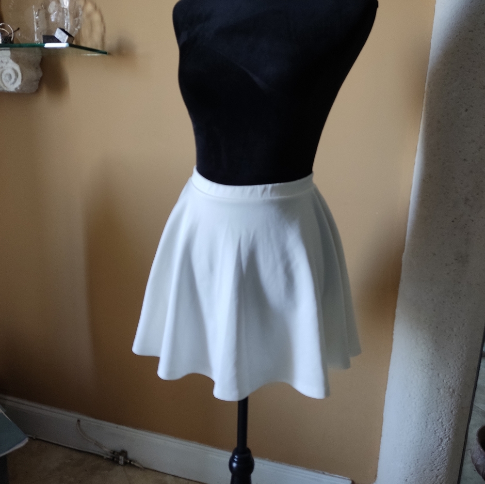 Urban Cleo White Skater Skirt Size M